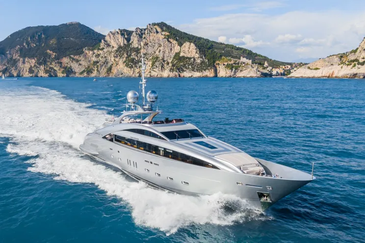 Charter Yacht SILVER WIND - ISA 140 - 5 Cabins - Cannes - St Tropez - Nice - Monaco - French Riviera