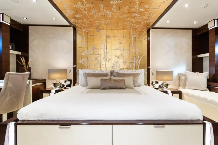 Charter Yacht SILVER WIND - ISA 140 - 5 Cabins - Cannes - St Tropez - Nice - Monaco - French Riviera