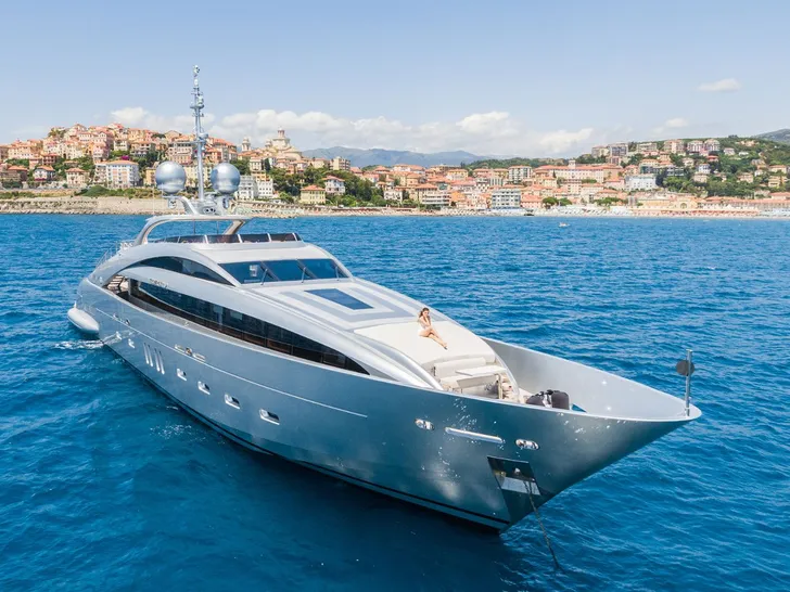 SILVER WIND ISA 140 - profile SILVER WIND ISA 140 - profile