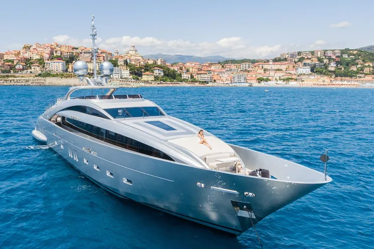 Charter Yacht SILVER WIND - ISA 140 - 5 Cabins - Cannes - St Tropez - Nice - Monaco - French Riviera