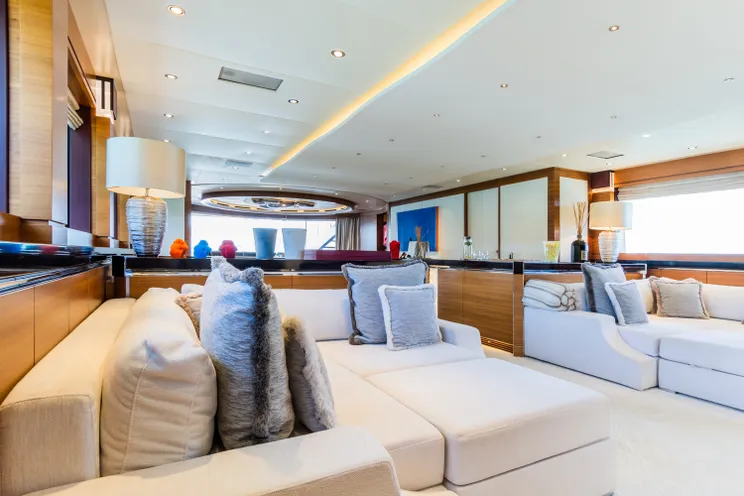 Charter Yacht SILVER WIND - ISA 140 - 5 Cabins - Cannes - St Tropez - Nice - Monaco - French Riviera