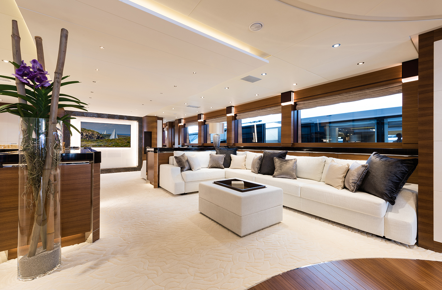 Charter Yacht SILVER WIND - ISA 140 - 5 Cabins - Cannes - St Tropez - Nice - Monaco - French Riviera
