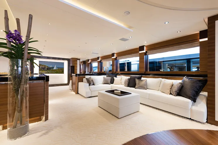 Charter Yacht SILVER WIND - ISA 140 - 5 Cabins - Cannes - St Tropez - Nice - Monaco - French Riviera