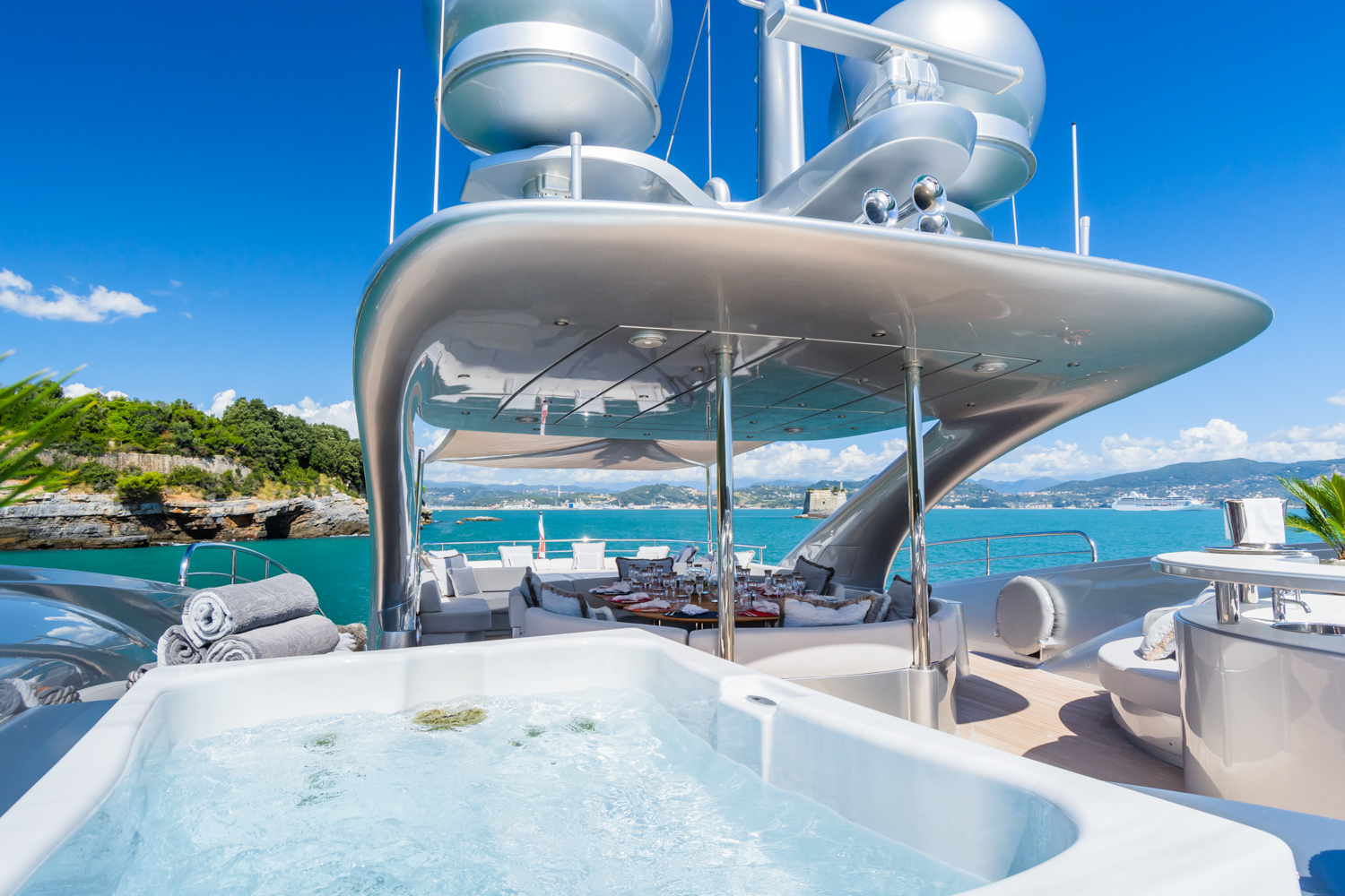 Charter Yacht SILVER WIND - ISA 140 - 5 Cabins - Cannes - St Tropez - Nice - Monaco - French Riviera