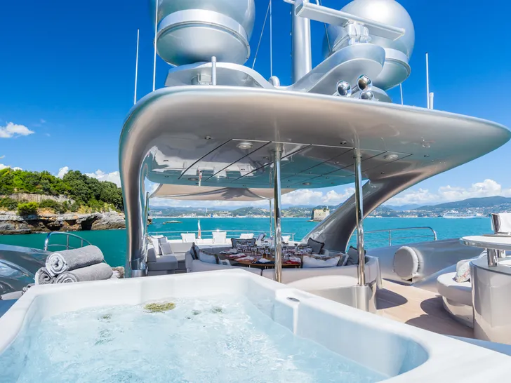 SILVER WIND ISA 140 - sundeck jacuzzi SILVER WIND ISA 140 - sundeck jacuzzi