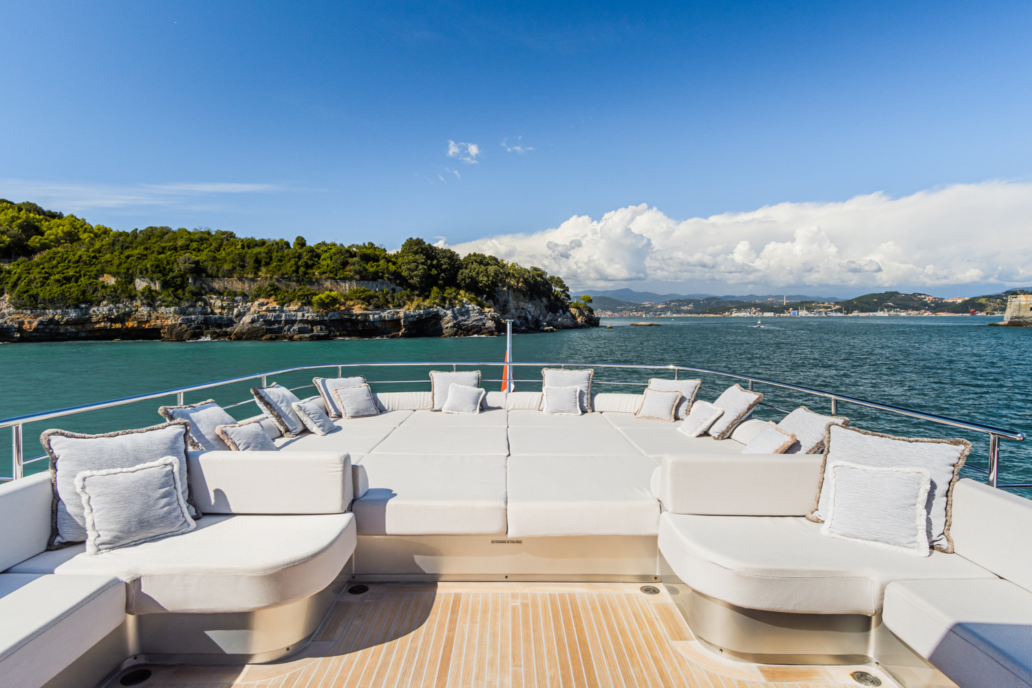 Charter Yacht SILVER WIND - ISA 140 - 5 Cabins - Cannes - St Tropez - Nice - Monaco - French Riviera