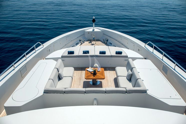 Charter Yacht SIROCCO - Heesen 47m - 6 Cabins - Cannes - Monaco - Naples - Sardinia