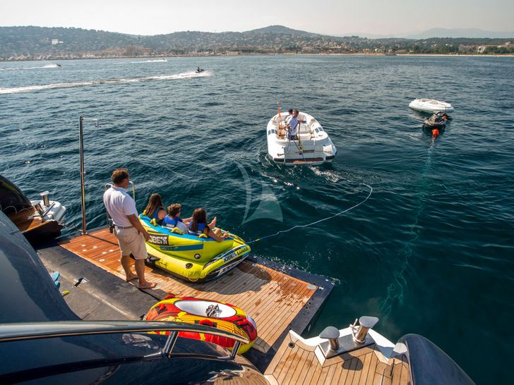 SIROCCO Heesen 47m Toys SIROCCO Heesen 47m Toys