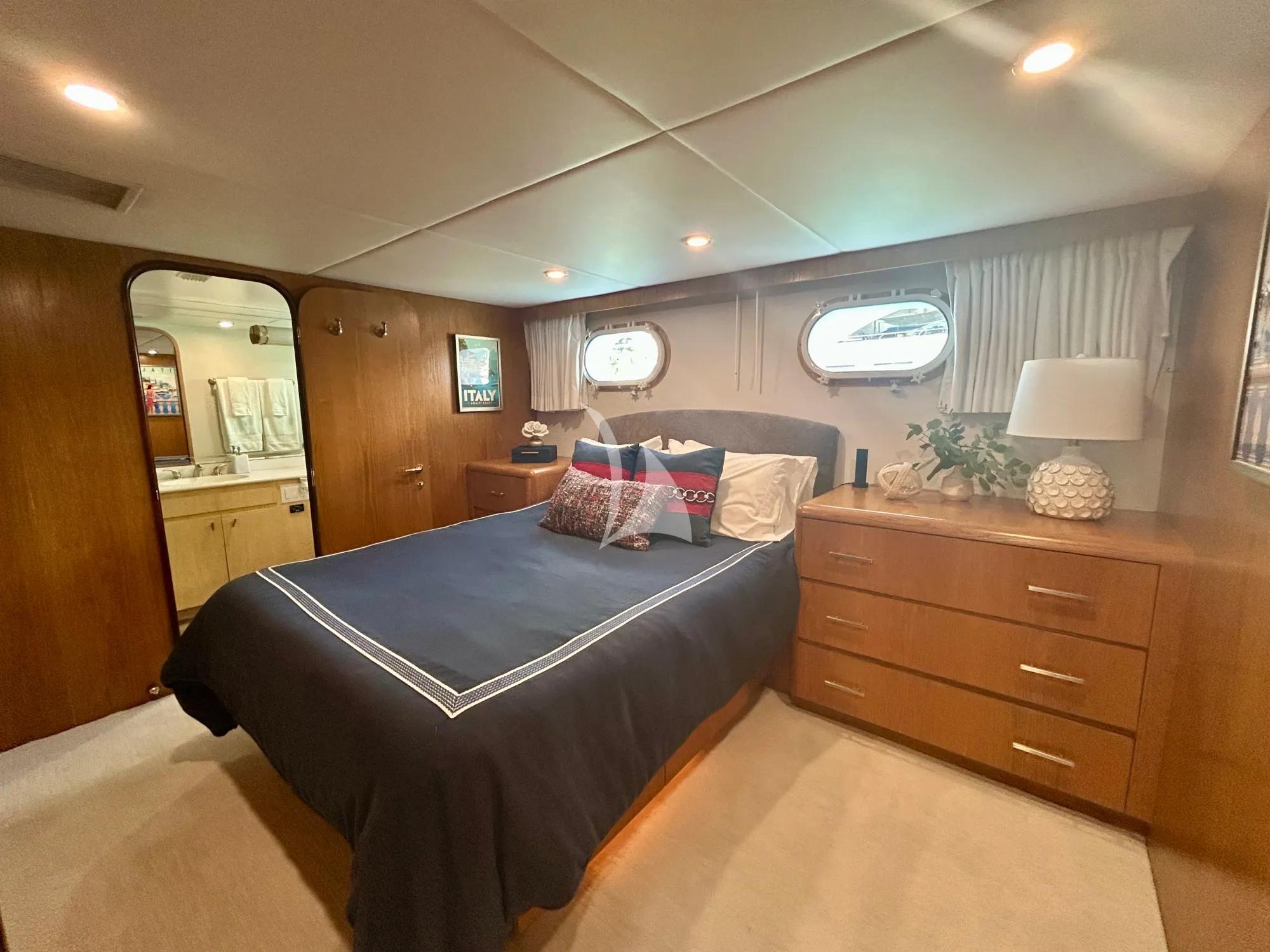 SKY Broward Marine 35m - VIP cabin 3