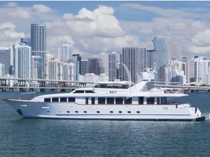 SKY - Broward Marine 35m - 4 Cabins - Nassau - Exumas - Bahamas SKY - Broward Marine 35m - 4 Cabins - Nassau - Exumas - Bahamas