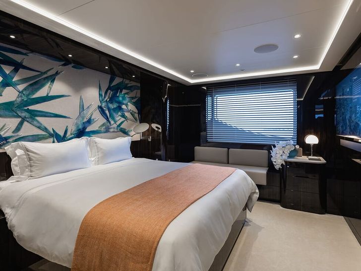 SOARING Abeking Rasmussen 68m guest cabin 4