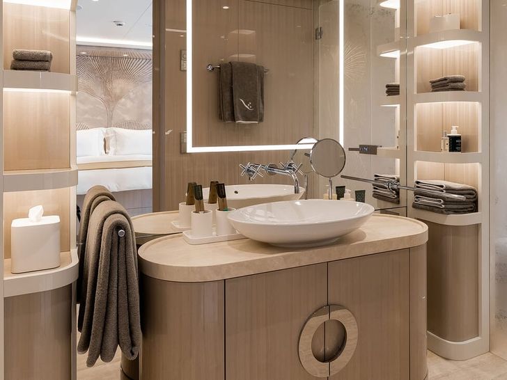 SOARING Abeking Rasmussen 68m guest cabin bathroom