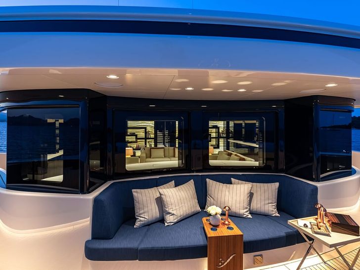 SOARING Abeking Rasmussen 68m relaxign area