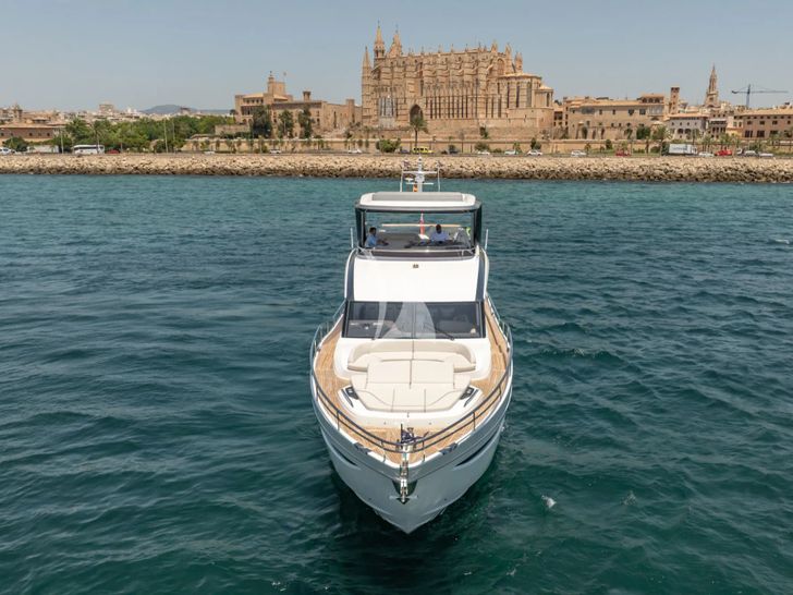 SOHAZ IV Princess Y72 - anchored bow view SOHAZ IV Princess Y72 - anchored bow view