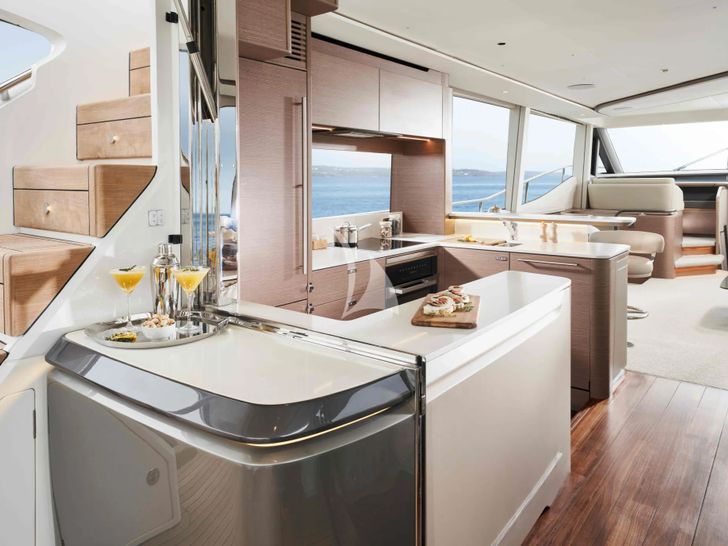 SOHAZ IV Princess Y72 - galley SOHAZ IV Princess Y72 - galley