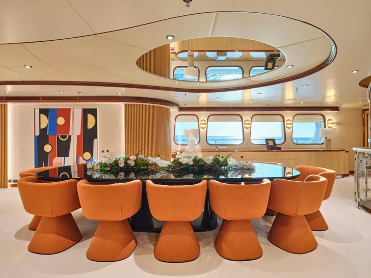 SOJO Benetti 54m - main dining area SOJO Benetti 54m - main dining area