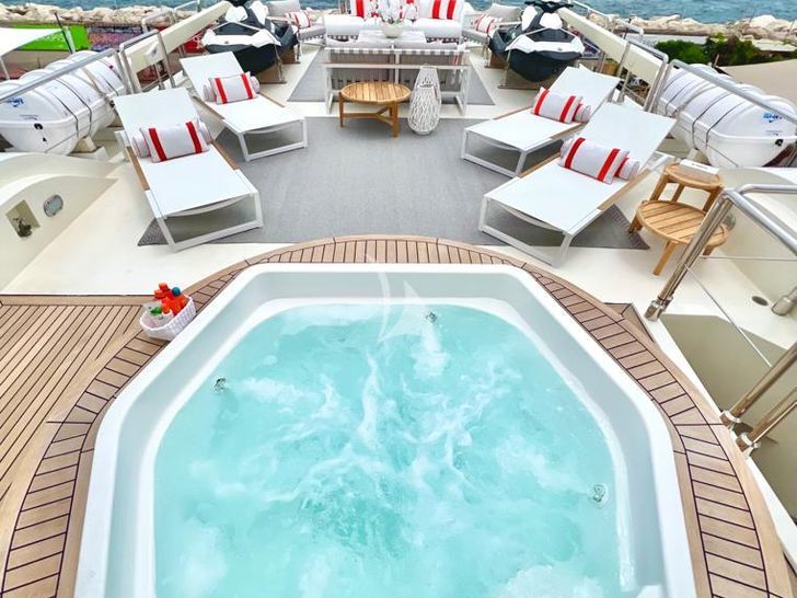 SOLAFIDE Benetti 52m - jacuzzi SOLAFIDE Benetti 52m - jacuzzi