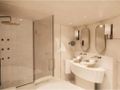SOLUS Oceanco 53m - master cabin bathroom SOLUS Oceanco 53m - master cabin bathroom