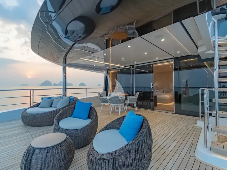 SONG OF SONGS Heysea 139 - owner's suite private balcony SONG OF SONGS Heysea 139 - owner's suite private balcony