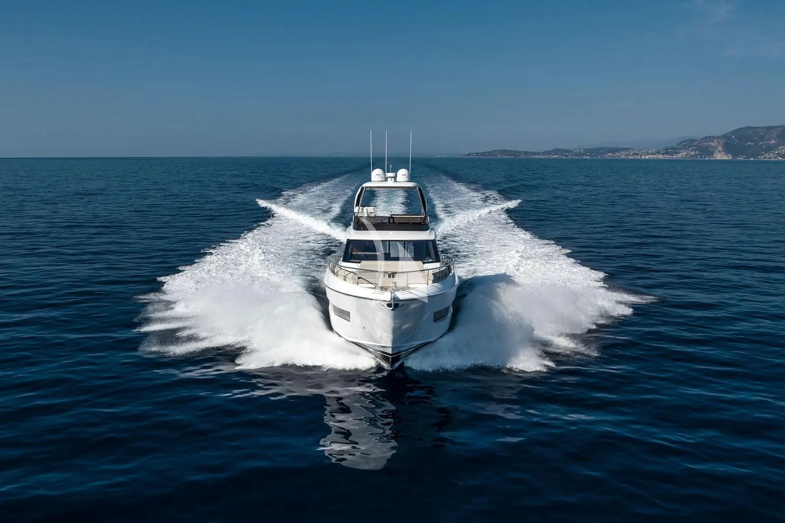 Charter Yacht SONIC - Ferretti 670 - 3 Cabins - Golfe Juan - Cannes - St Tropez - Nice - Antibes - Monaco - French Riviera