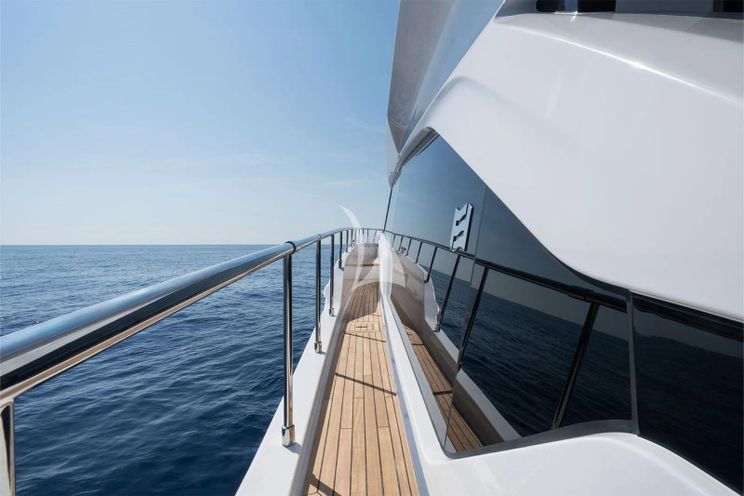 Charter Yacht SONIC - Ferretti 670 - 3 Cabins - Golfe Juan - Cannes - St Tropez - Nice - Antibes - Monaco - French Riviera