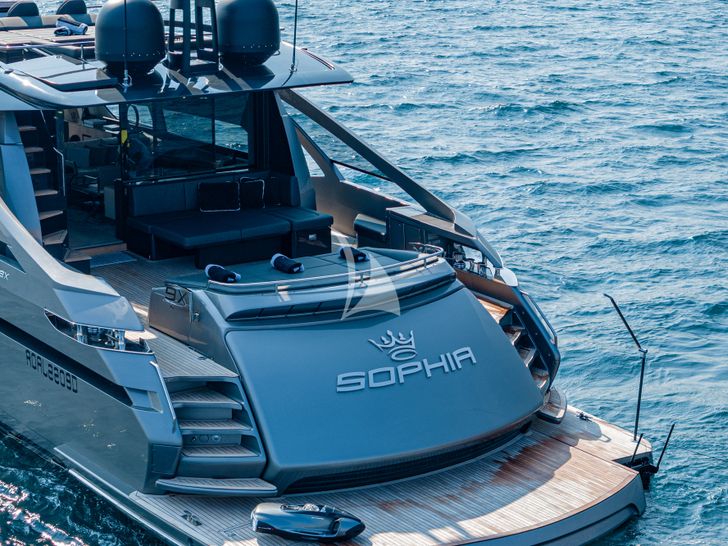 SOPHIA Pershing 9X aft deck