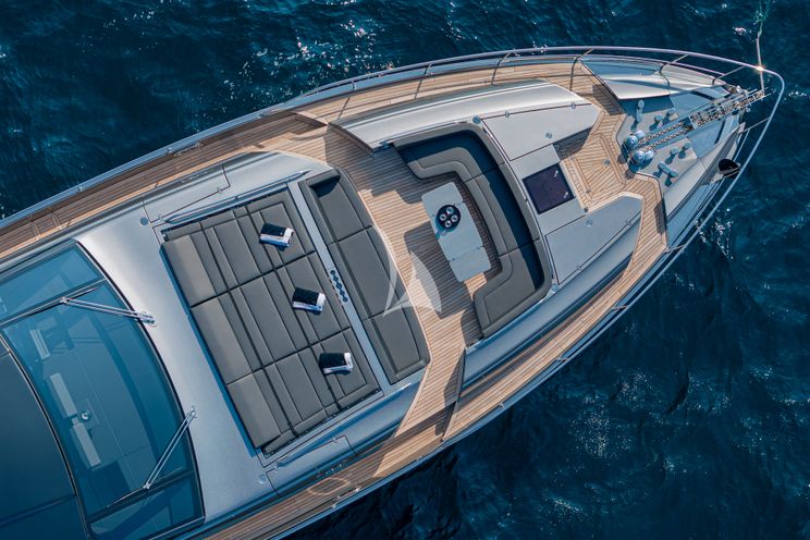 Charter Yacht SOPHIA - Pershing 9X - 4 Cabins - Naples - Capri - Positano - Amalfi Coast - Italy