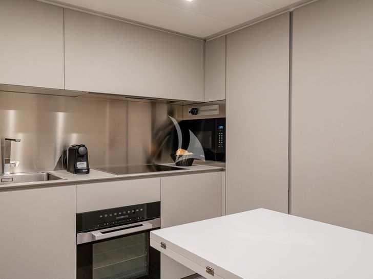 SOPHIA Pershing 9X - galley SOPHIA Pershing 9X - galley