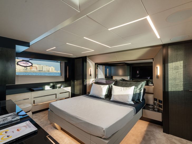 SOPHIA Pershing 9X - master cabin SOPHIA Pershing 9X - master cabin
