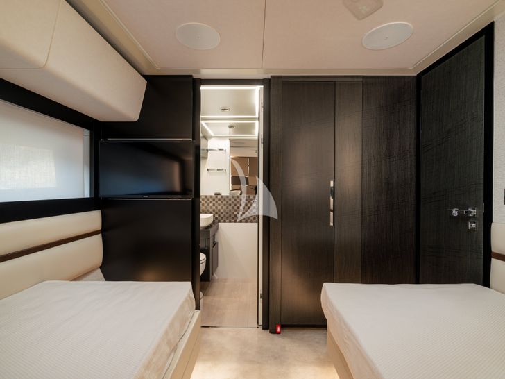 SOPHIA Pershing 9X - second twin cabin SOPHIA Pershing 9X - second twin cabin