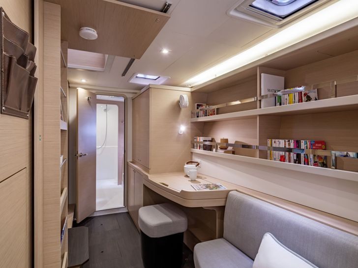 SOPHIE Lagoon 42 - master cabin desk and seating SOPHIE Lagoon 42 - master cabin desk and seating