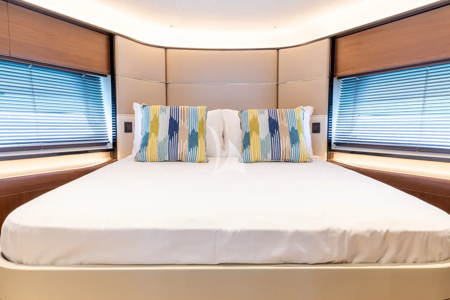 Charter Yacht SORANA - Princess 75 - 4 Cabins - Olbia - La Maddalena - Porto Cervo - La Maddalena - Sardinia - Italy