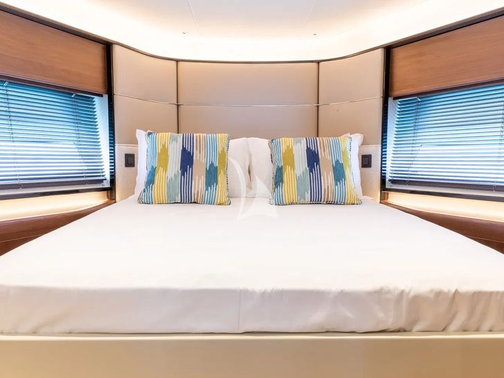 SORANA Princess 75 - VIP cabin 1 SORANA Princess 75 - VIP cabin 1