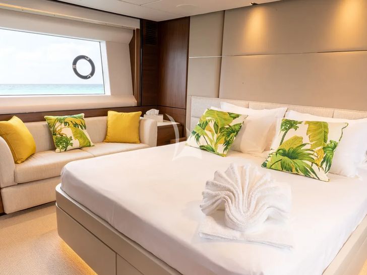 SORANA Princess 75 - master cabin SORANA Princess 75 - master cabin