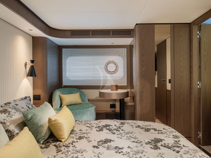 SOUL Azimut Magellano 66 Master Suite Details SOUL Azimut Magellano 66 Master Suite Details