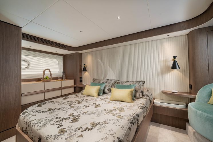 Charter Yacht SOUL - Azimut Magellano 66 - 3 Cabins - Naples - Amalfi - Portofino - Sorrento - Capri