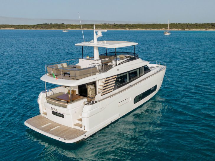 SOUL Azimut Magellano 66 Stern SOUL Azimut Magellano 66 Stern