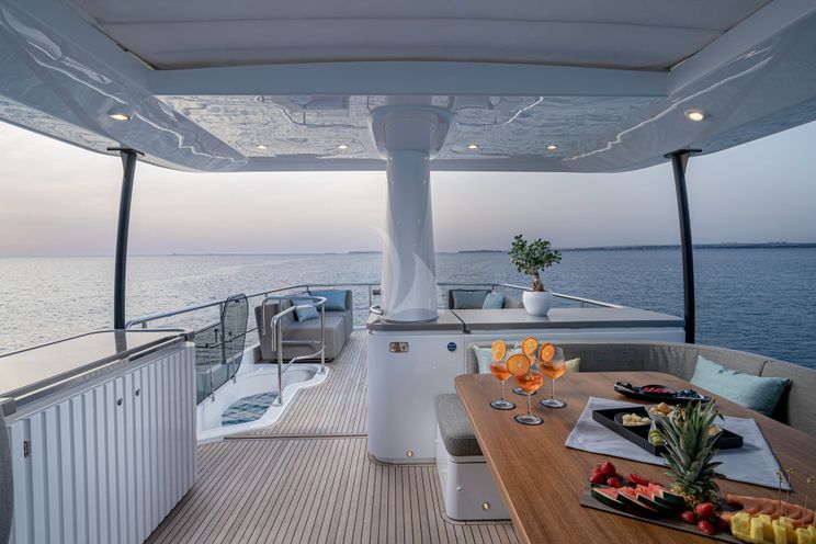 Charter Yacht SOUL - Azimut Magellano 66 - 3 Cabins - Naples - Amalfi - Portofino - Sorrento - Capri