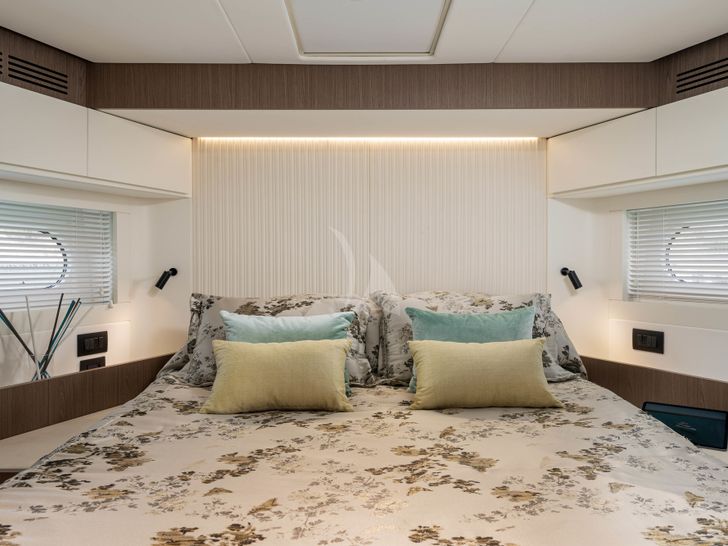 SOUL Azimut Magellano 66 VIP Cabin SOUL Azimut Magellano 66 VIP Cabin