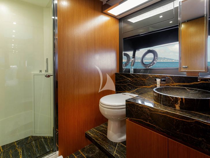 SOUL Riva Perseo 76 VIP cabin bathroom