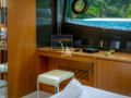 SOUL Riva Perseo 76 master cabin working area