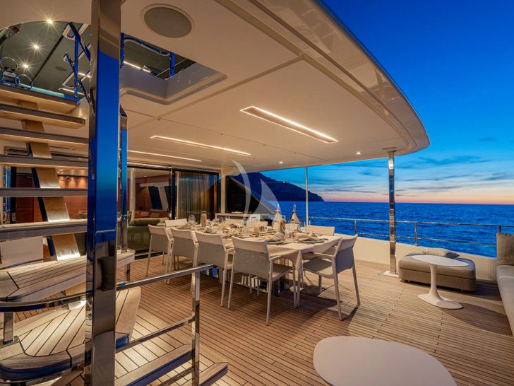 SOUTH Ferretti Custom Line Navetta 33 - aft deck SOUTH Ferretti Custom Line Navetta 33 - aft deck