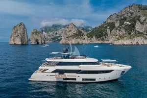 SOUTH - Ferretti Custom Line Navetta 33 - 5 Cabins - Naples - Capri - Positano - Amalfi Coast SOUTH - Ferretti Custom Line Navetta 33 - 5 Cabins - Naples - Capri - Positano - Amalfi Coast