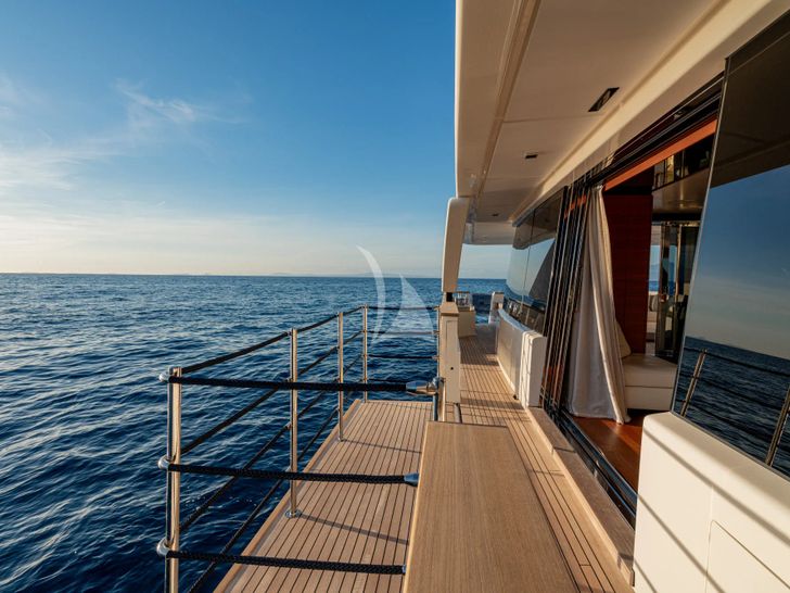 SOUTH Ferretti Custom Line Navetta 33 - side balcony SOUTH Ferretti Custom Line Navetta 33 - side balcony