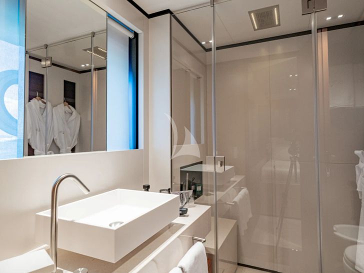 SOUTH Ferretti Custom Line Navetta 33 - twin cabin bathroom SOUTH Ferretti Custom Line Navetta 33 - twin cabin bathroom