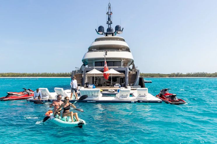 Charter Yacht SOUTH - Heesen 55m - 6 Cabins - Nassau - Exumas - Bahamas