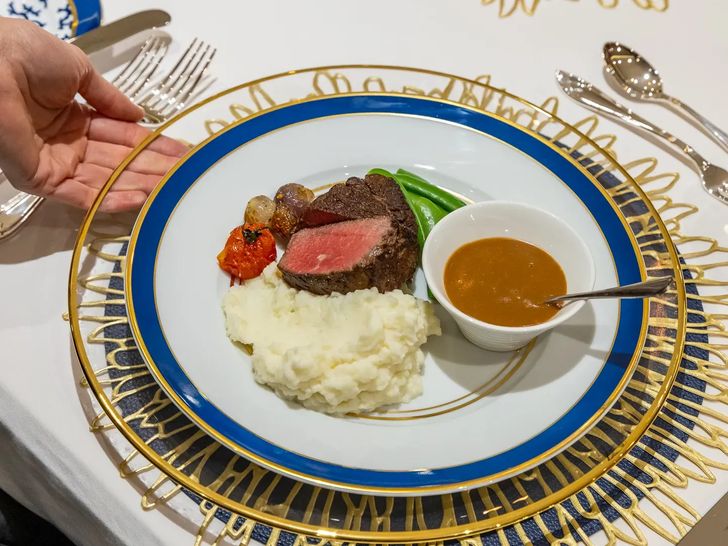 SOUTH Heesen 55m sample dish 1 SOUTH Heesen 55m sample dish 1