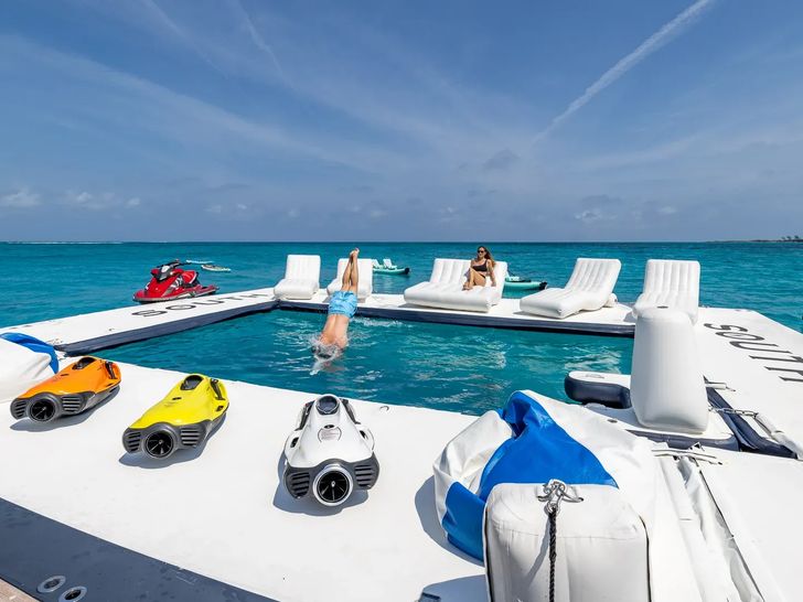 SOUTH Heesen 55m water toys SOUTH Heesen 55m water toys