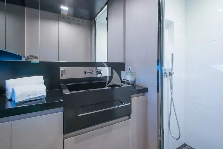 Charter Yacht SPACE COWBOY - Riva 88 Folgore - 4 Cabins - Genoa - Lavagna - Liguria - La Spezia - Italian Riviera