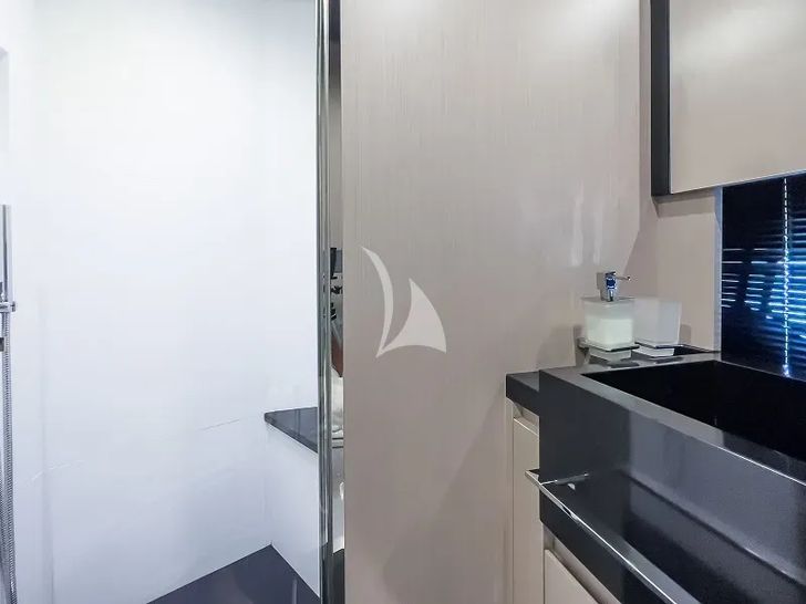 SPACE COWBOY Riva 88 Folgore - master cabin bathroom shower SPACE COWBOY Riva 88 Folgore - master cabin bathroom shower